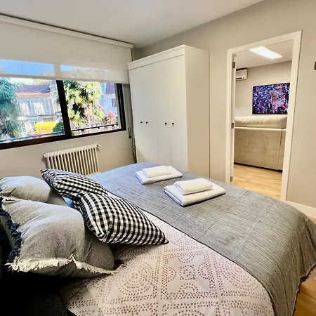 Apartman Reveriano Soutullo 1 B-2 *